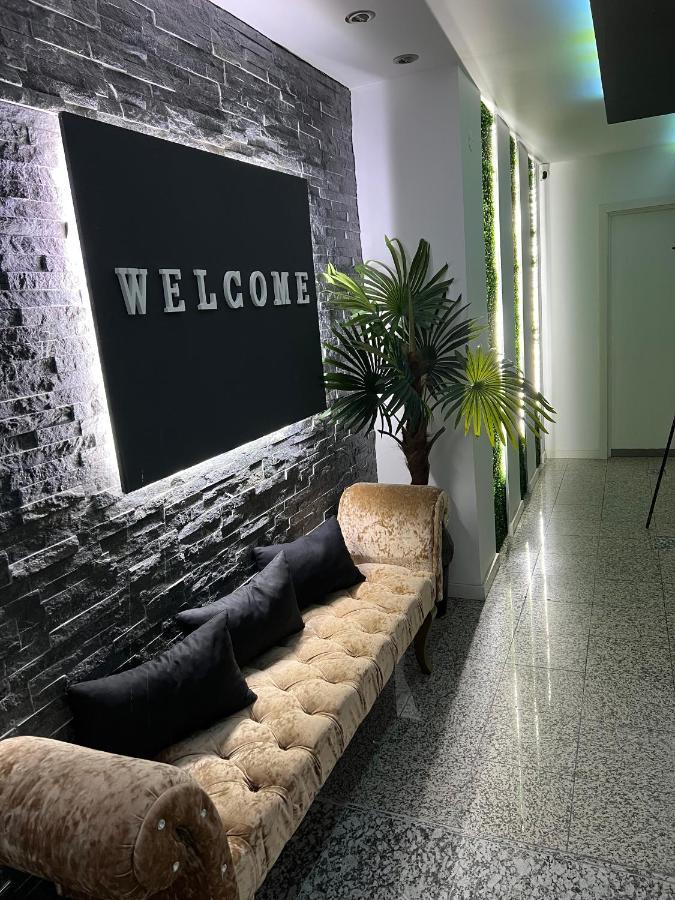 Modern Room With Indoor Shower Near The River - Quarto Moderno Com Duche Interior Proximo Da Ribeira Vila Nova de Gaia Bagian luar foto